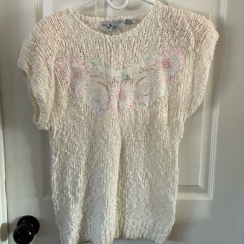 vintage 1980s Maggie Lawrence floral short sleeve pullover sweater, size M